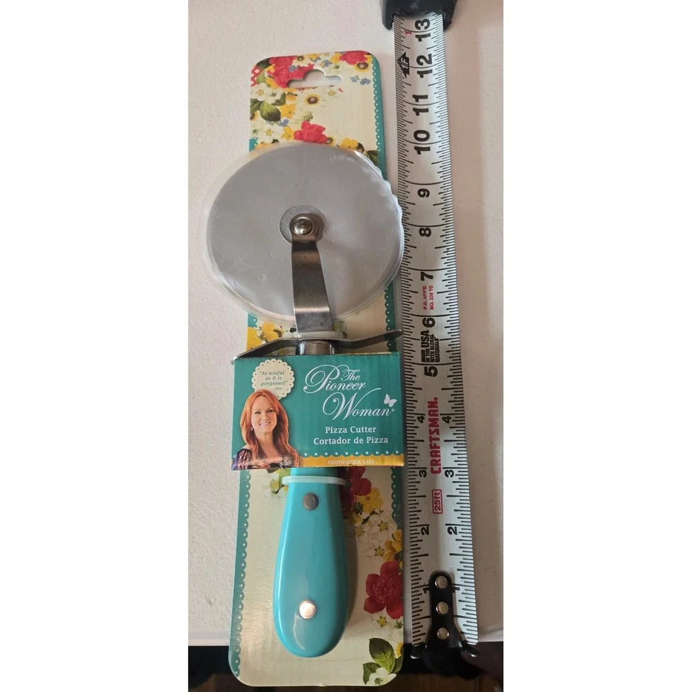 Pioneer Woman Pizza Cutter Teal 4